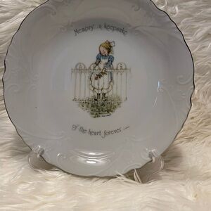 Decorative Keepsake Plate with Blue and White Design